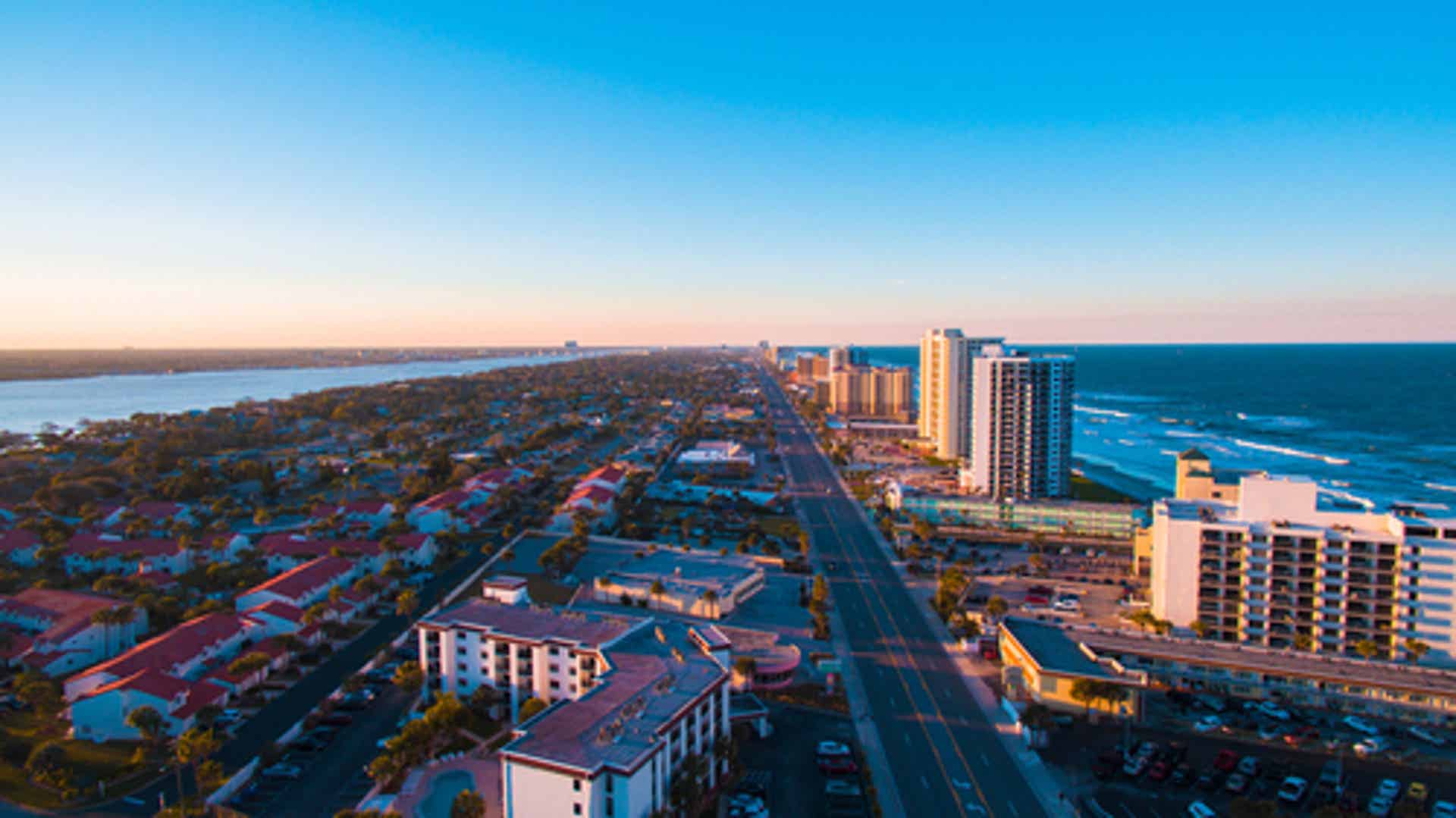 SERVPRO® offers 24-hour emergency service for water damage restoration, storm cleanup, fire repair, construction, mold remediation, and more when a disaster strikes in Daytona Beach. Is there a water damage restoration service near me?