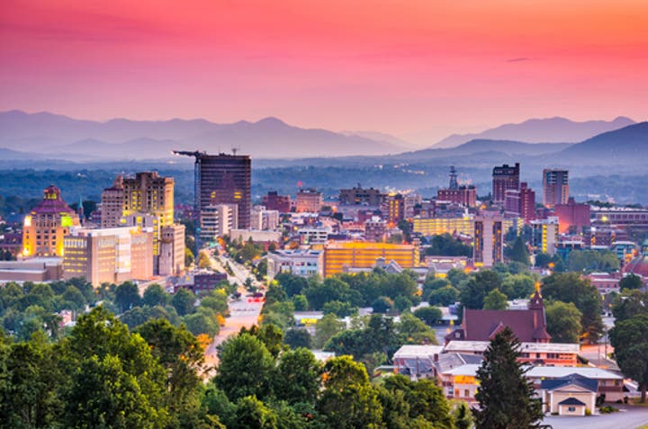 SERVPRO® provides Asheville, NC residents and business owners with 24-hour emergency cleanup services for water damage restoration near you, fire damage cleanup, mold remediation, storm cleanup, and construction needs.