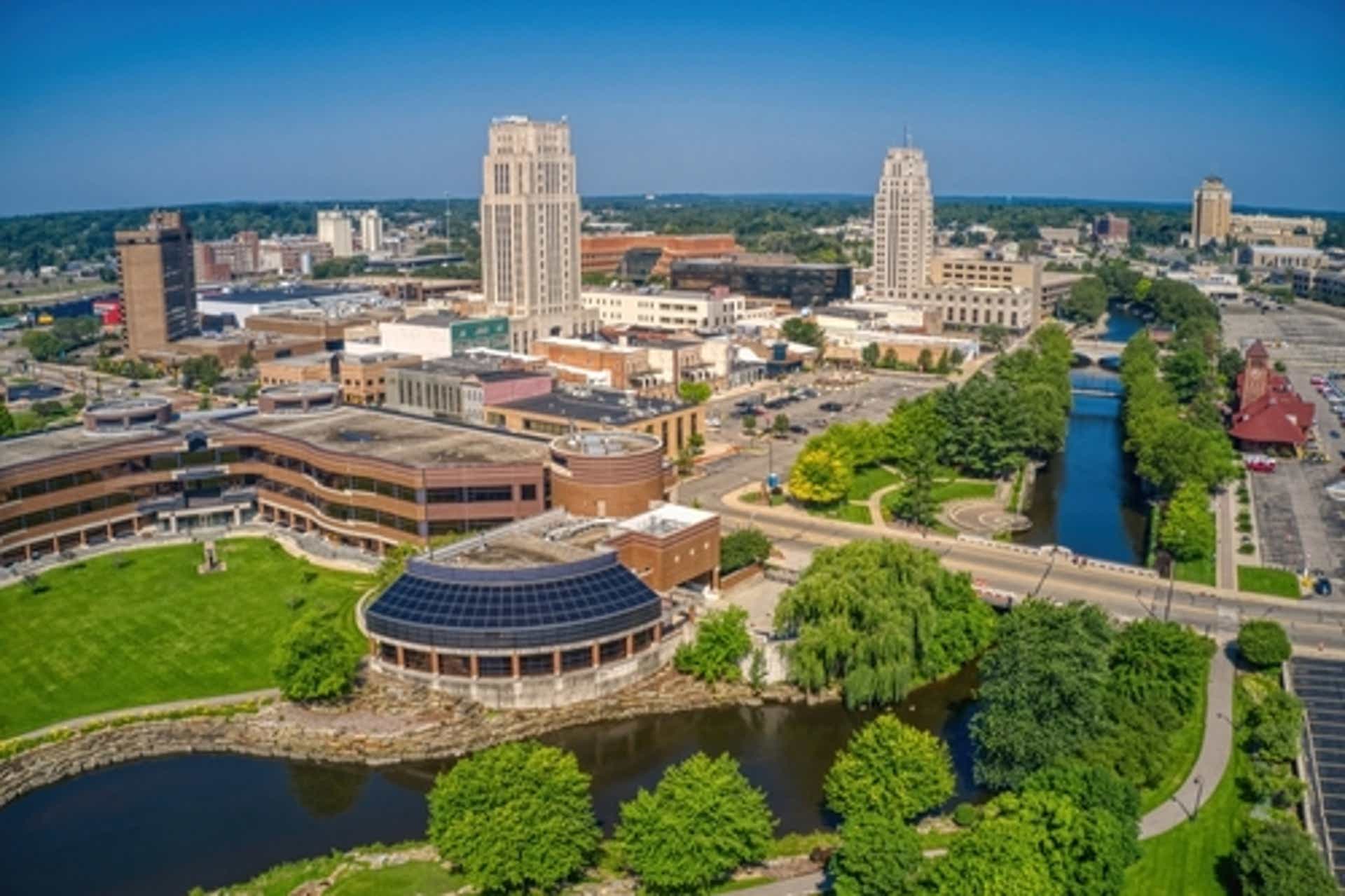 Battle Creek, Michigan property owners know SERVPRO® offers 24-hour emergency services to everyone for water damage restoration near me, fire cleanup, mold remediation, storm damage restoration, construction services, and more.