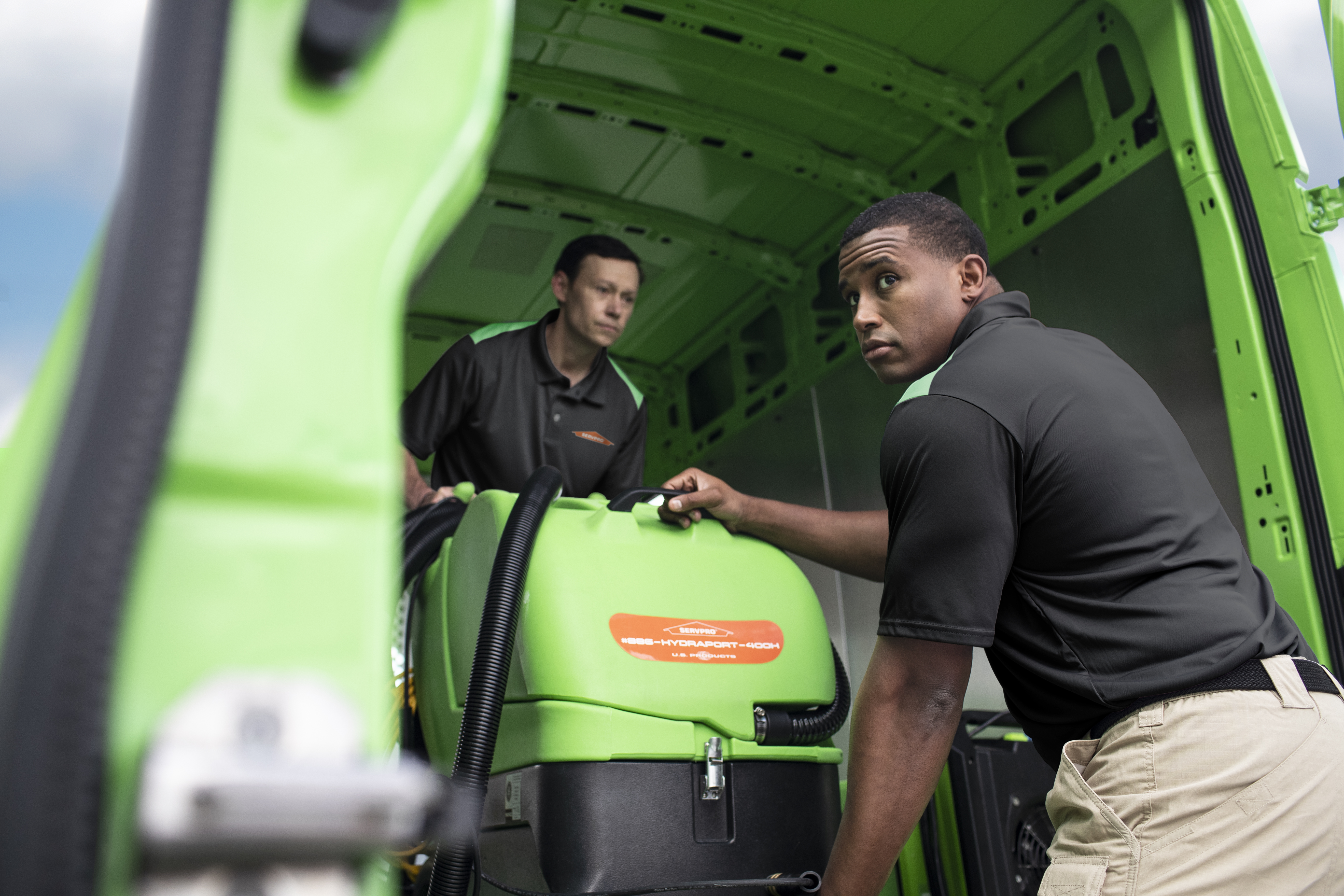 2 men unloading a cleaning machine out of SERVPRO truck
SERV1444 Three Year usage. Limited to Internal use at corporate on digital, social and website, with three yea print usage beginning 10/1/2021
