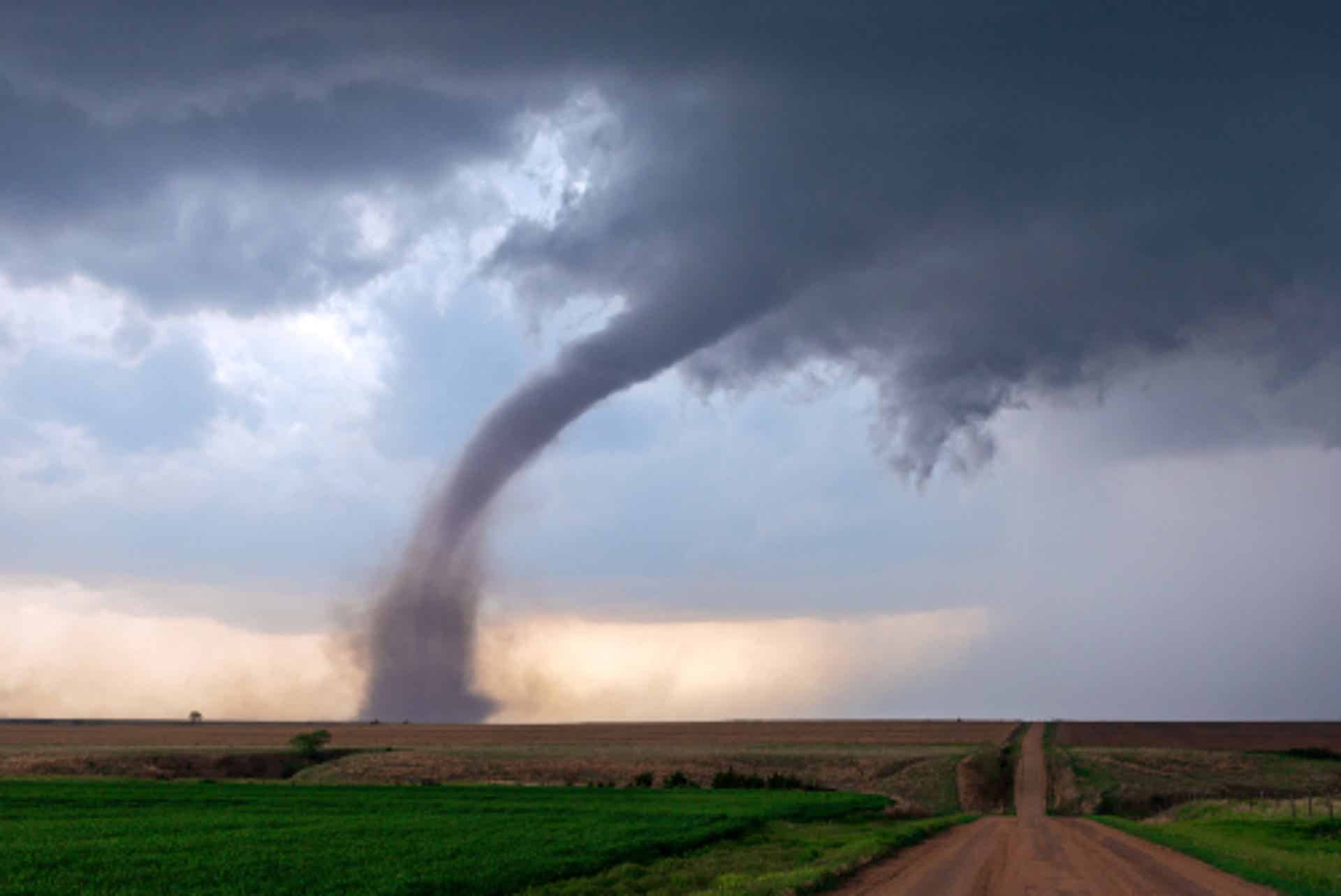 Tornado or Derecho: How to Tell the Difference