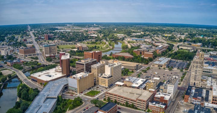 SERVPRO provides 24/7 weekend and holiday service for fire, storm, mold, construction, and water damage restoration near me in Flint, Michigan.