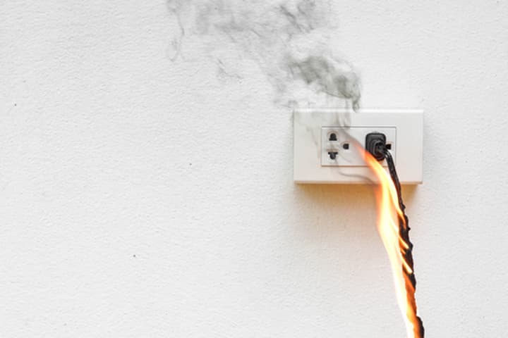 How to Put Out an Electrical Fire Safely