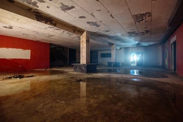How to Deodorize a Flooded Room.jpg