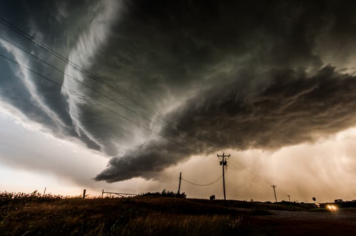 Key Signs a Tornado May Be Coming